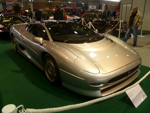 XJ220.jpg